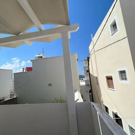 Naxian Castle Gem Apartman